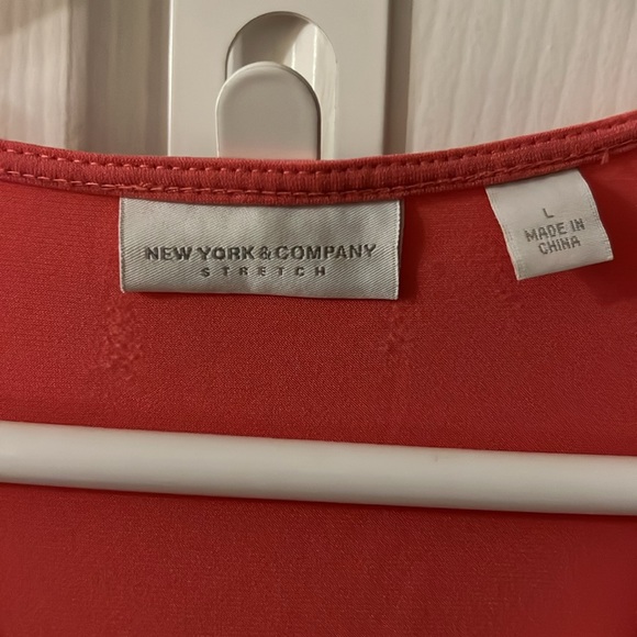 New York and Company A-Line Dress VERY COMFORTABLE SIZE LARGE CURVY DRESS - Picture 2 of 4